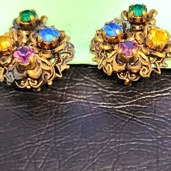 West Germany gold tone filigree multi color gorgeous brooch w matching earrings! - Picture 12 of 16